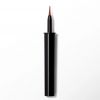 Artliner Precision w formie filcowej kredki do oczu w płynie