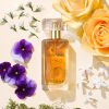 Woda perfumowana Cinnabar w sprayu