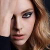 Dramatyczny eyeliner w płynie Liqui-Pencil